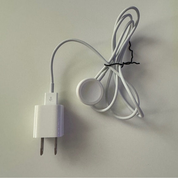 Series 4 (GPS) Apple Watch 44mm Silver - Picture 9 of 9